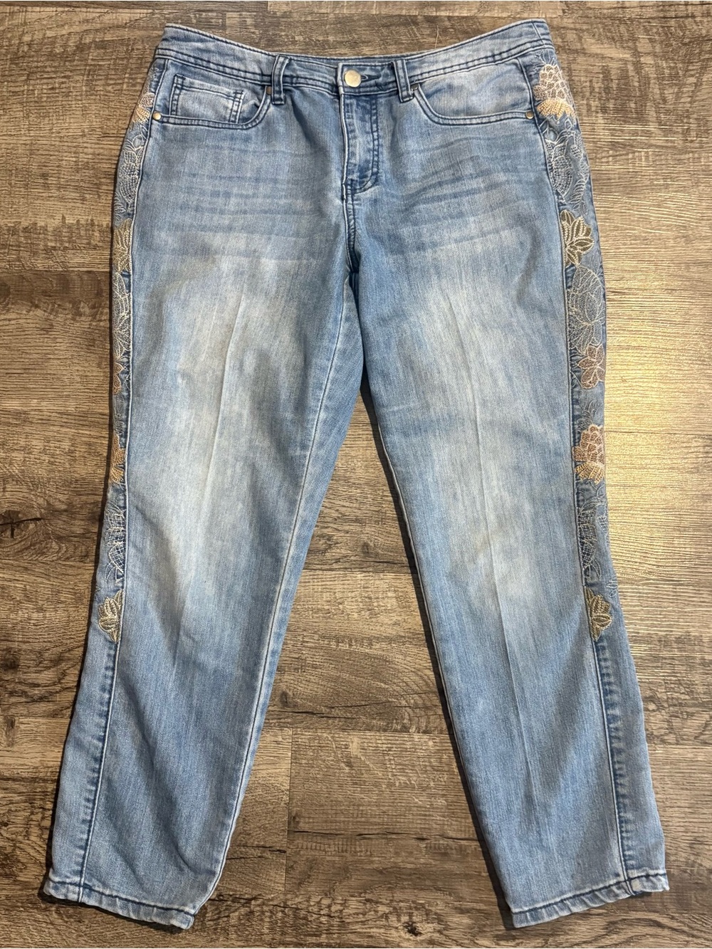 Christopher & Banks Jeans Women’s 8 Blue Flowers on Sides